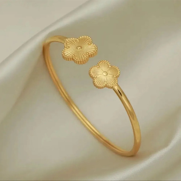 Alhambra Gold Luck 18K Gold Stainless Steel Waterproof Bracelet - Picture 1 of 10